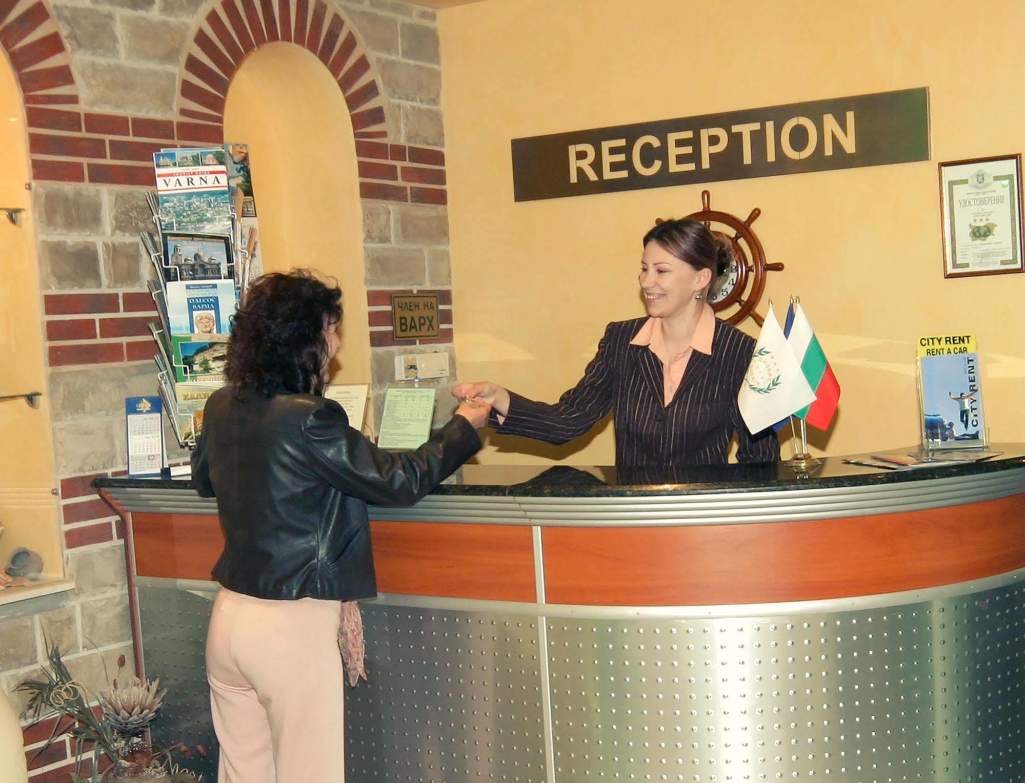 Dionis Hotel Varna Exterior photo