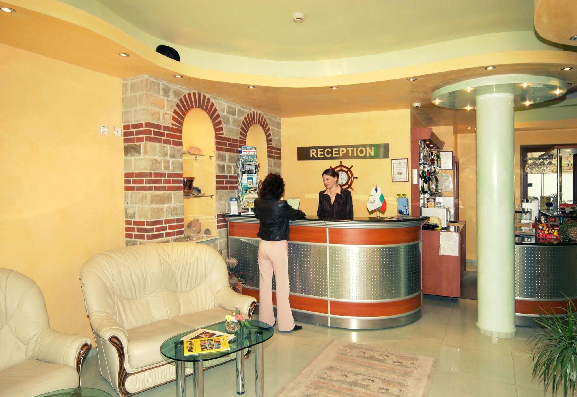 Dionis Hotel Varna Exterior photo
